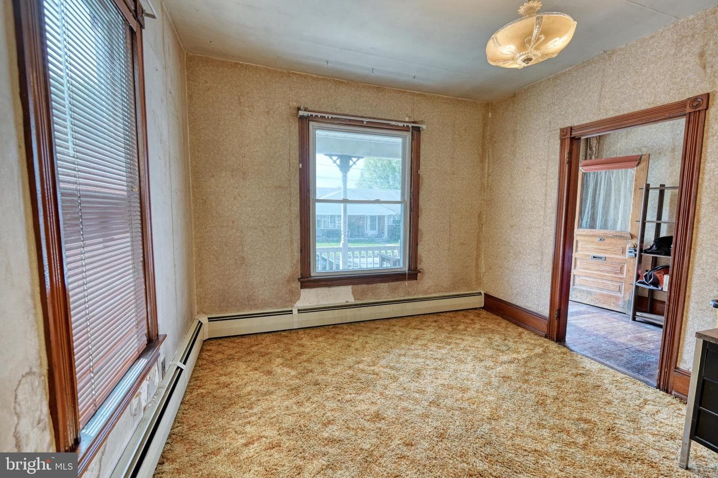 115 W Carpenter Avenue photo 4