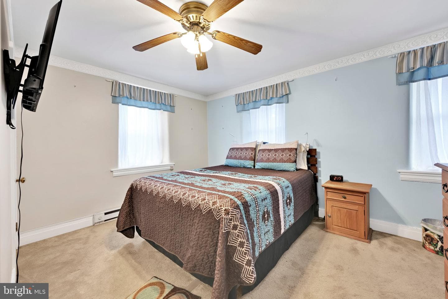 354 Boyd Street photo 11