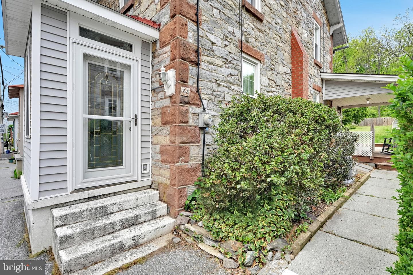 354 Boyd Street photo 2