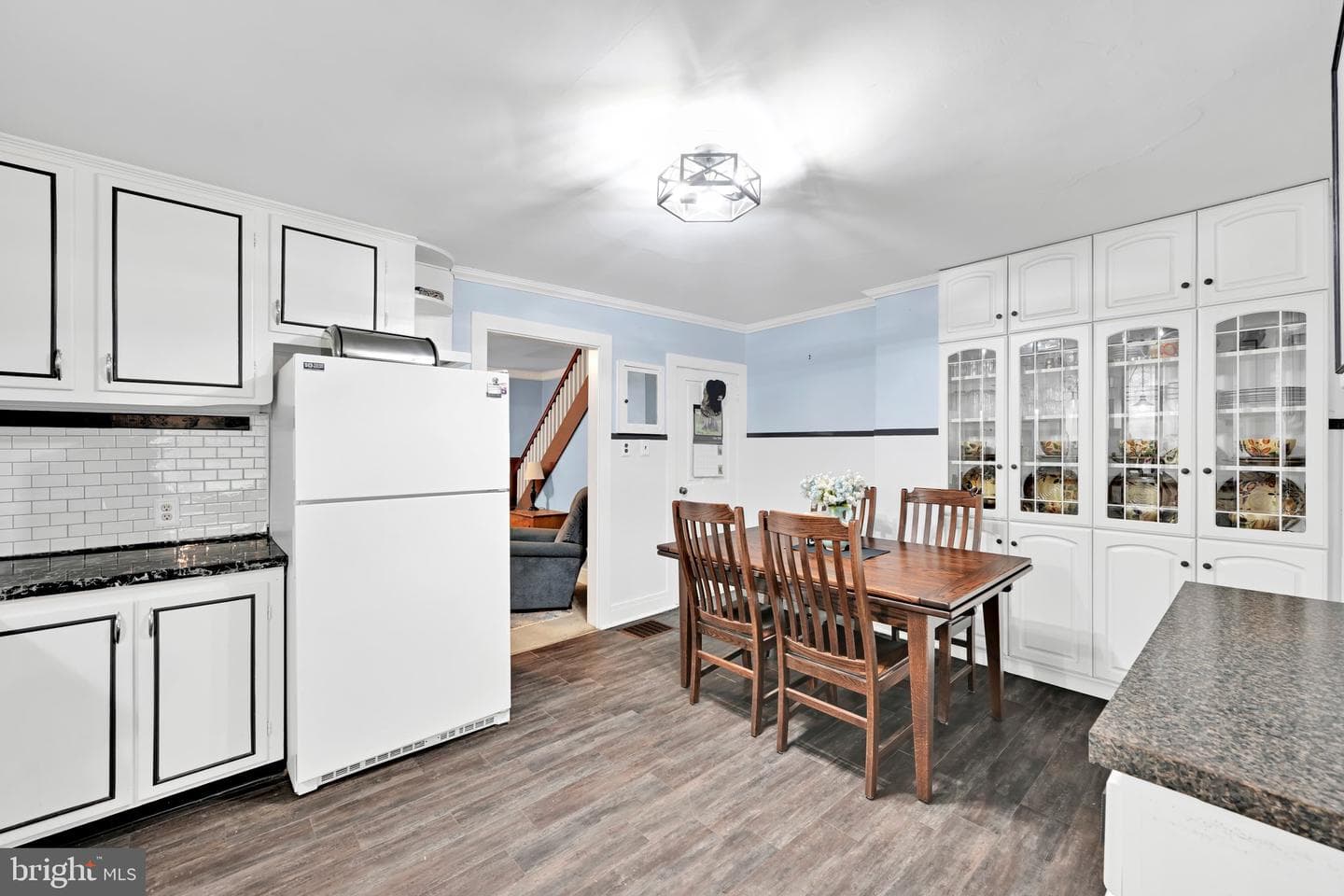 354 Boyd Street photo 6