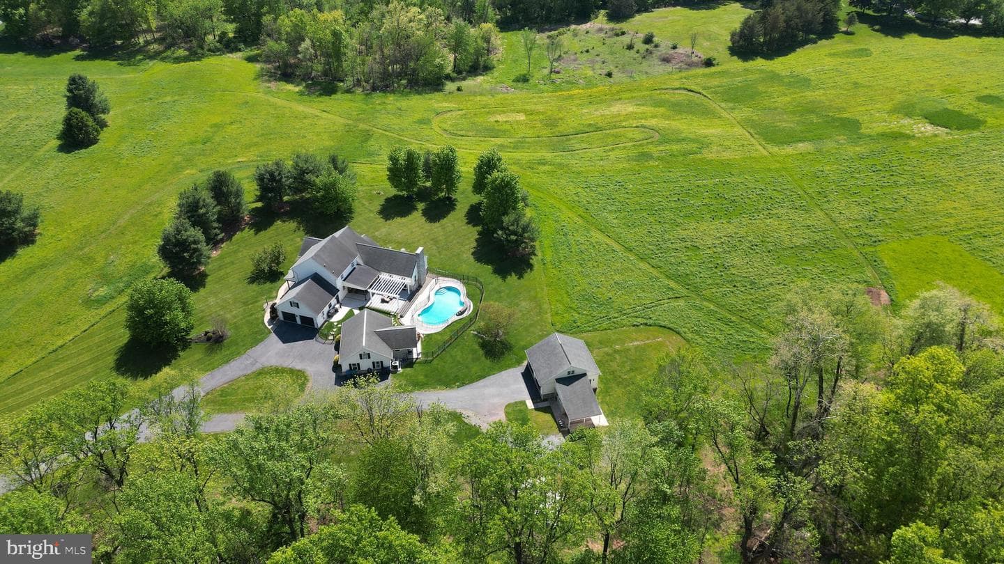 95 Laurel Lane photo 67