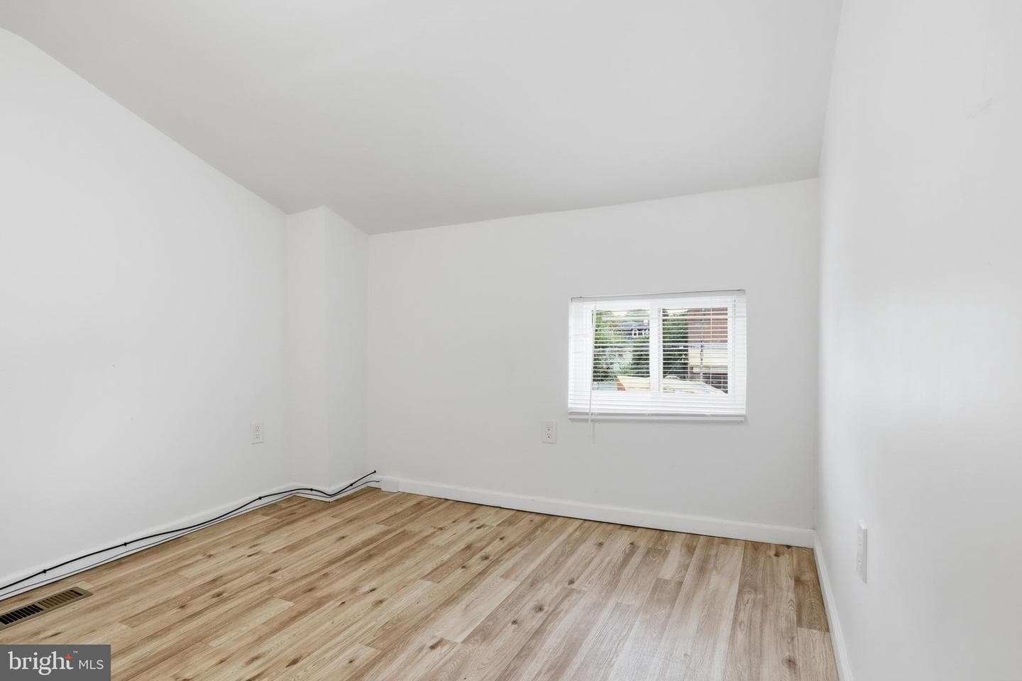 141 N 9th Street photo 23