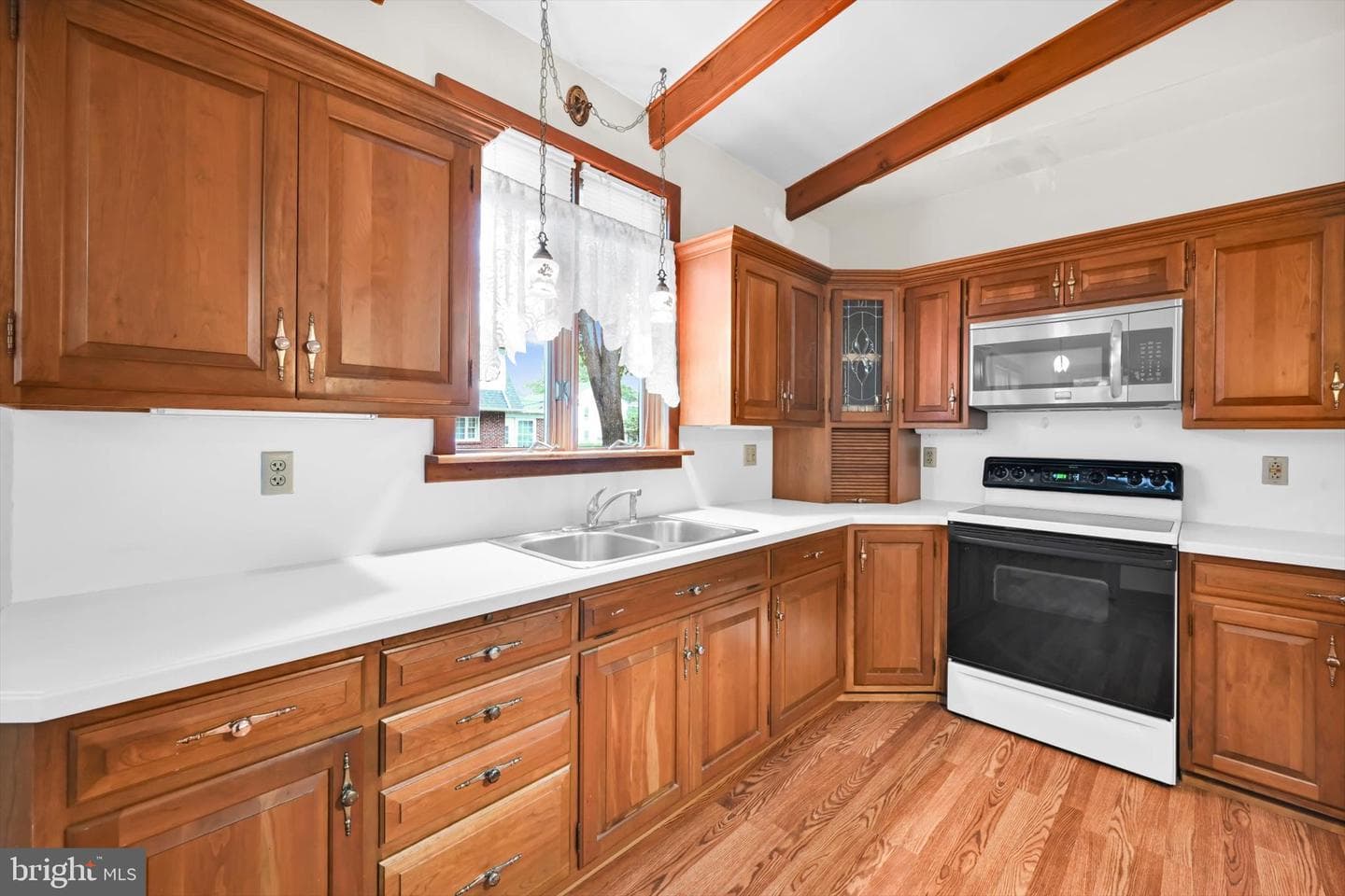 194 Walnut Street photo 15