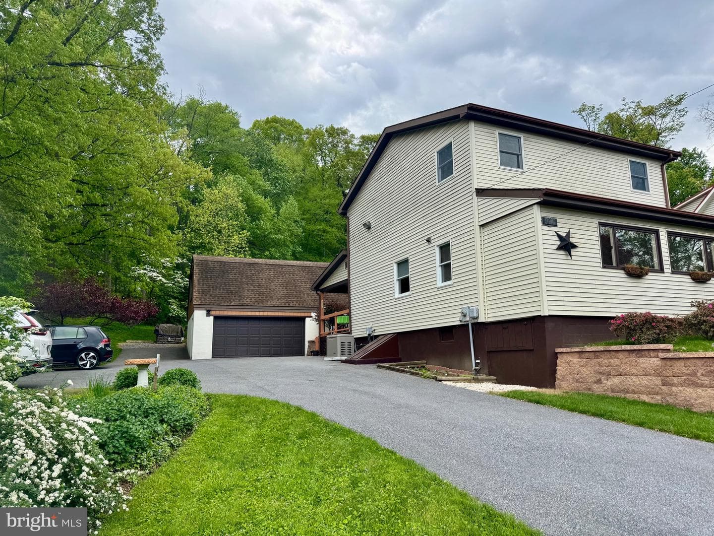 990 Mount Wilson Road photo 2