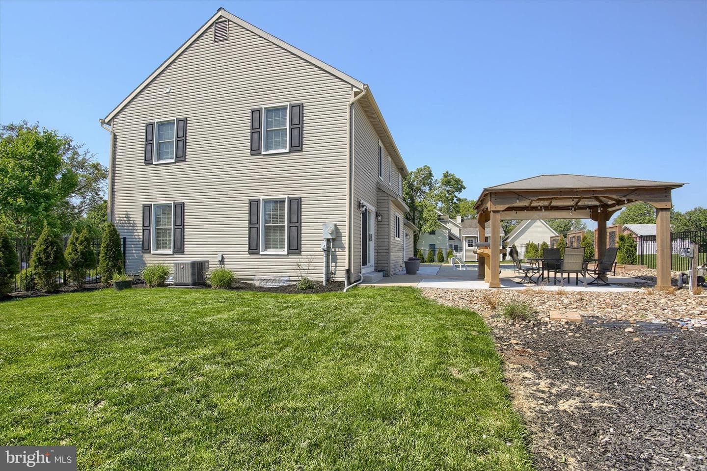 11 Wheatstone Drive photo 31