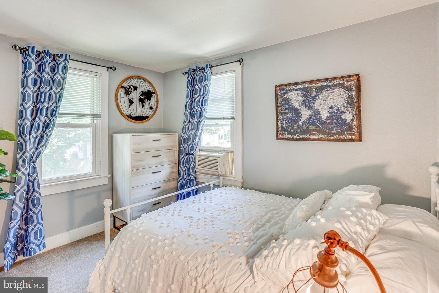 208 Elm Street photo 15