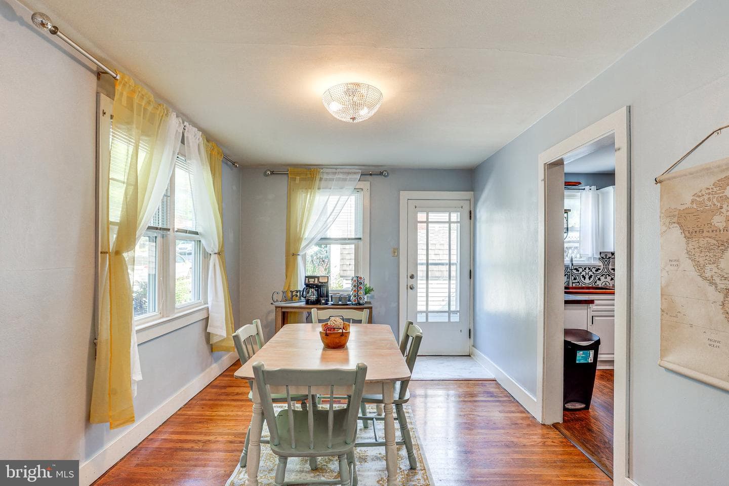 208 Elm Street photo 6