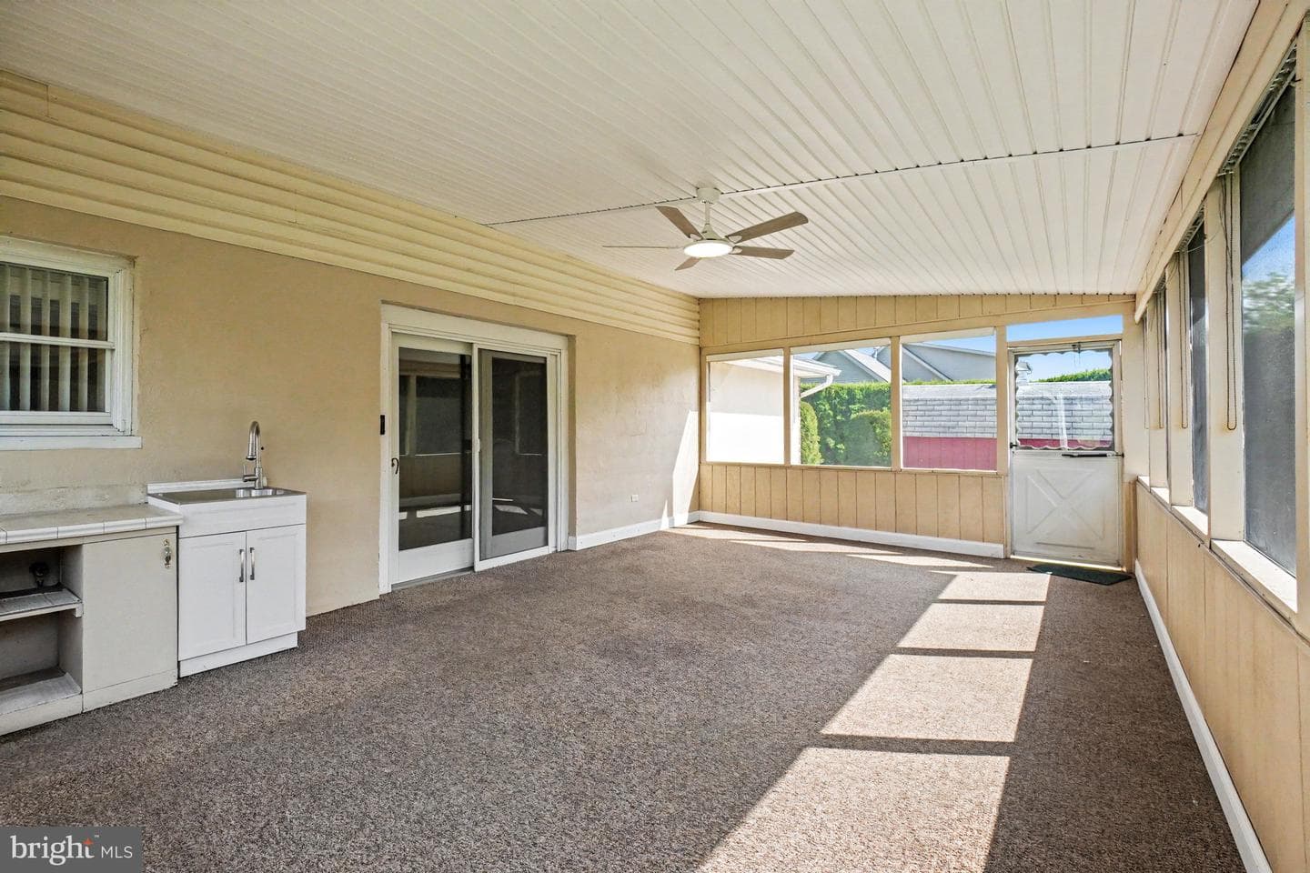18 Palm Lane photo 11