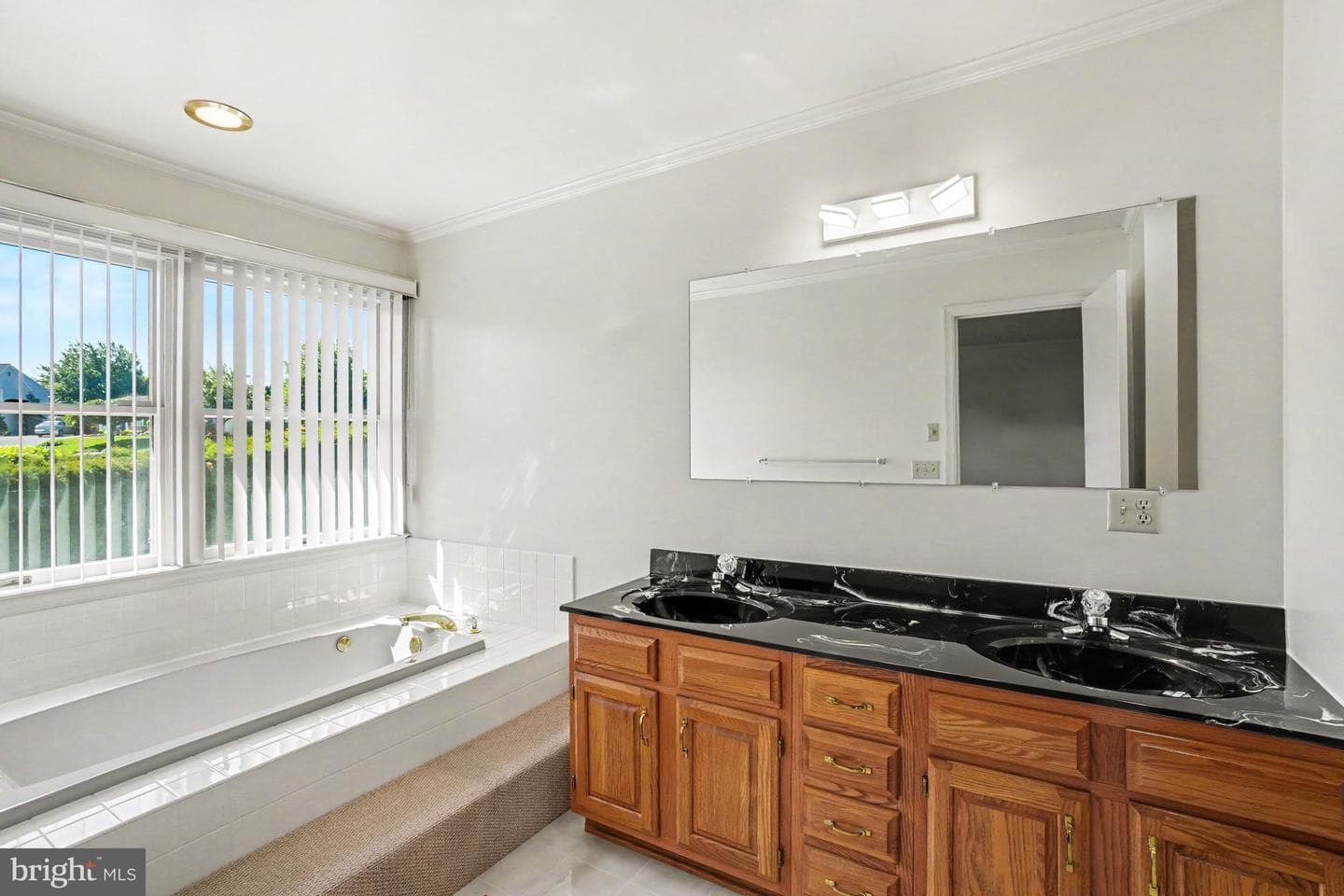 18 Palm Lane photo 29