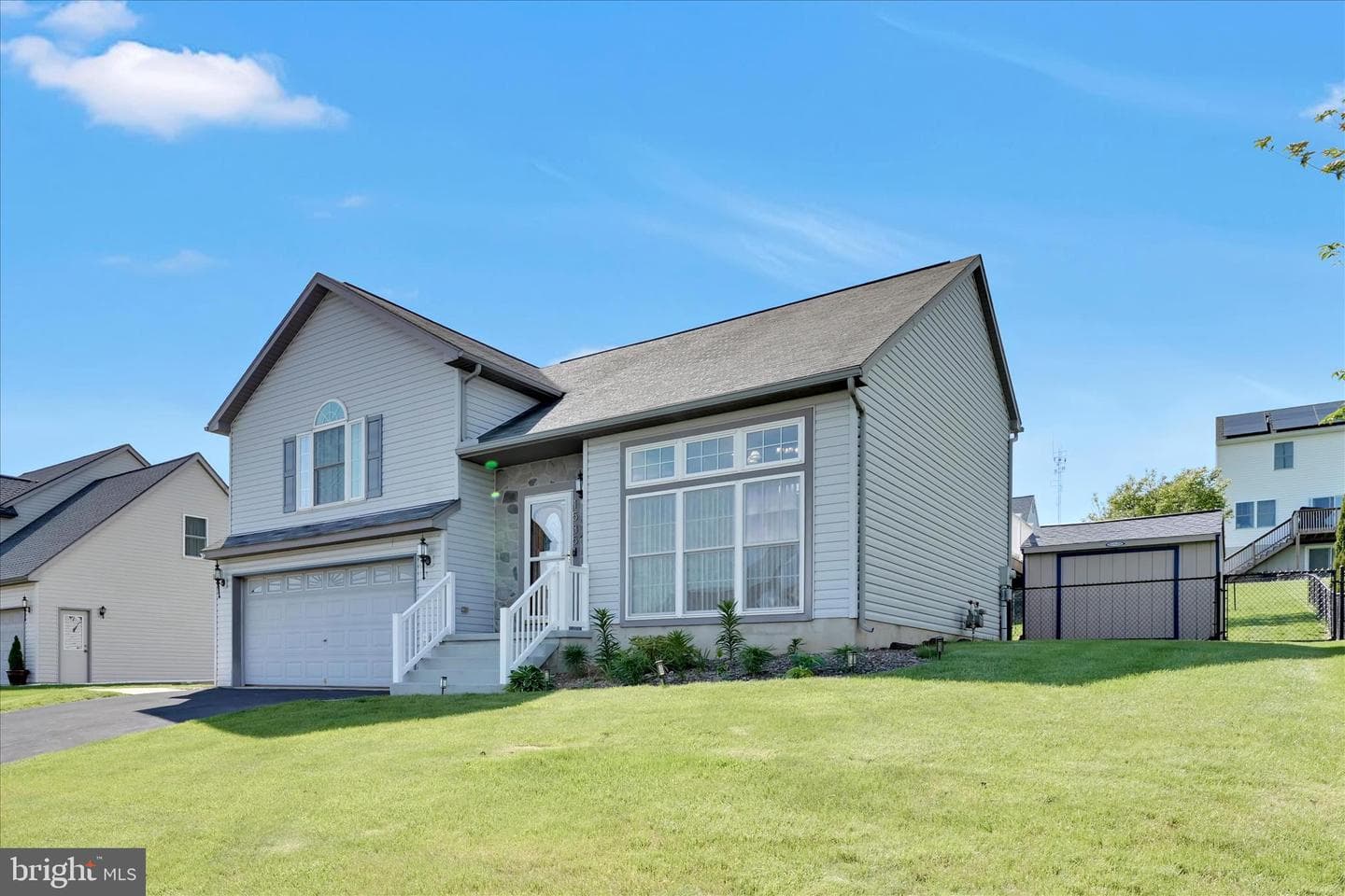 1535 Sholly Avenue photo 4