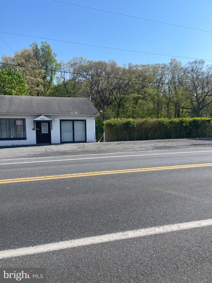1005 State Route 72 N photo 4