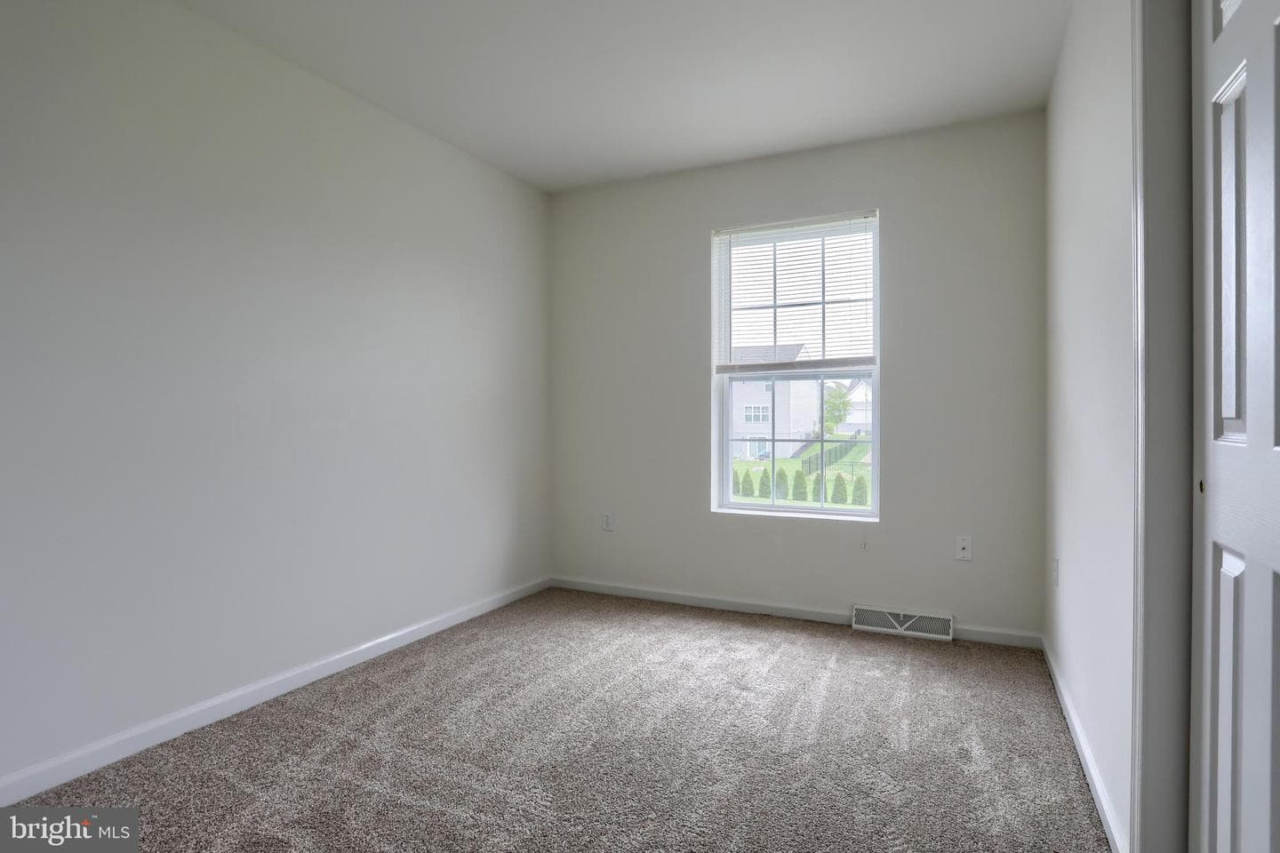 2128 Penn Street photo 15
