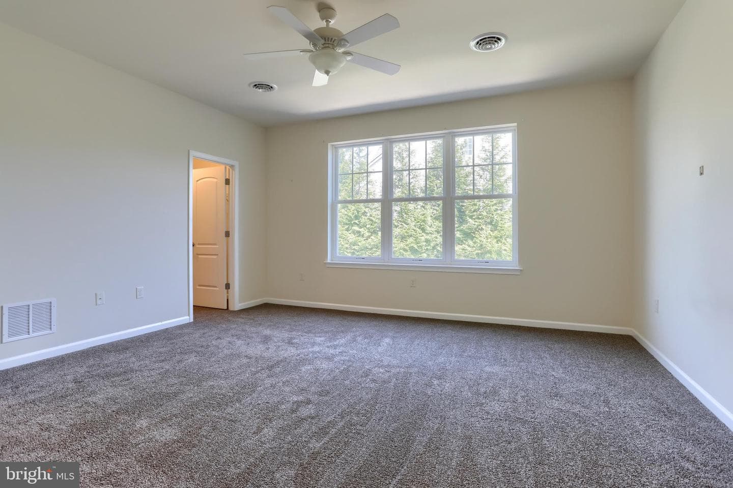 103 Windermere Dr photo 25