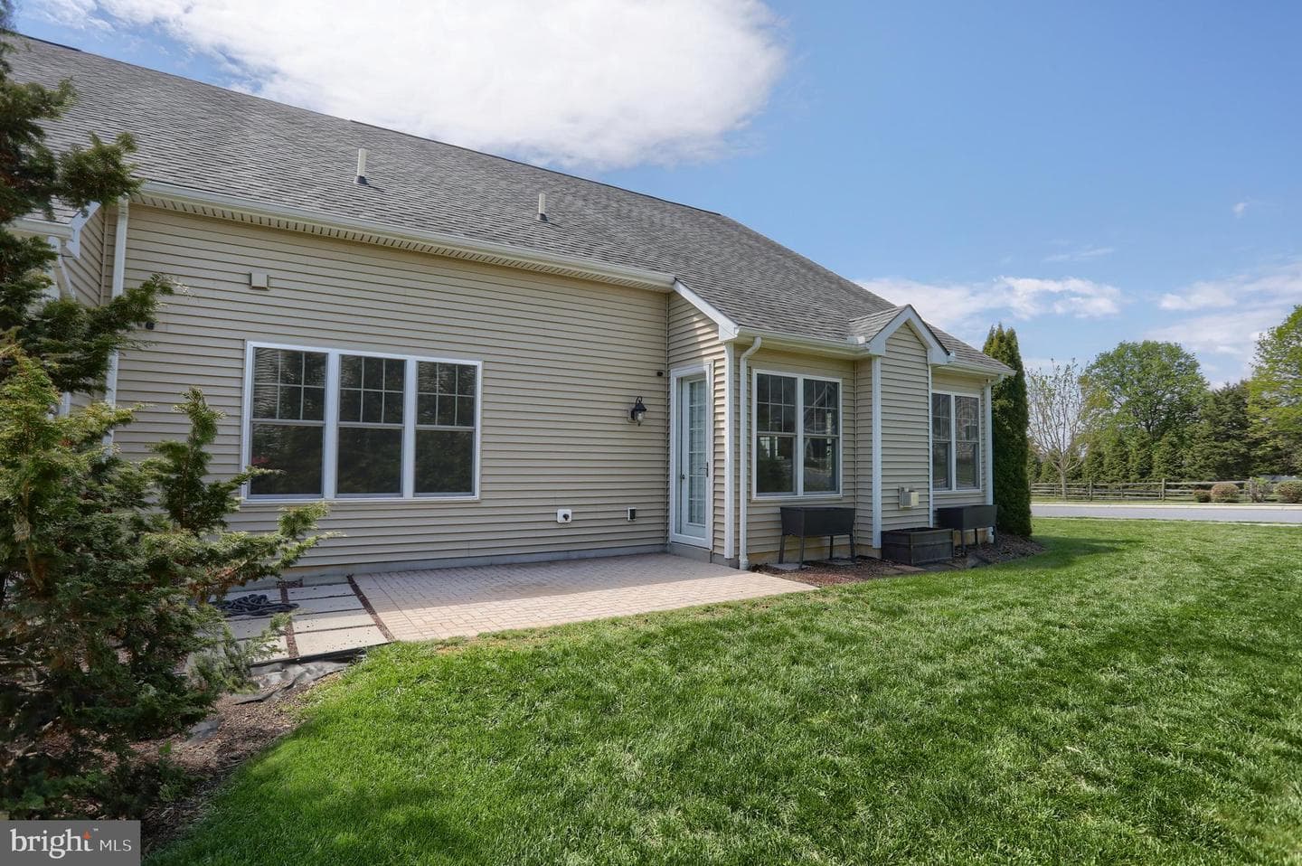 103 Windermere Dr photo 34