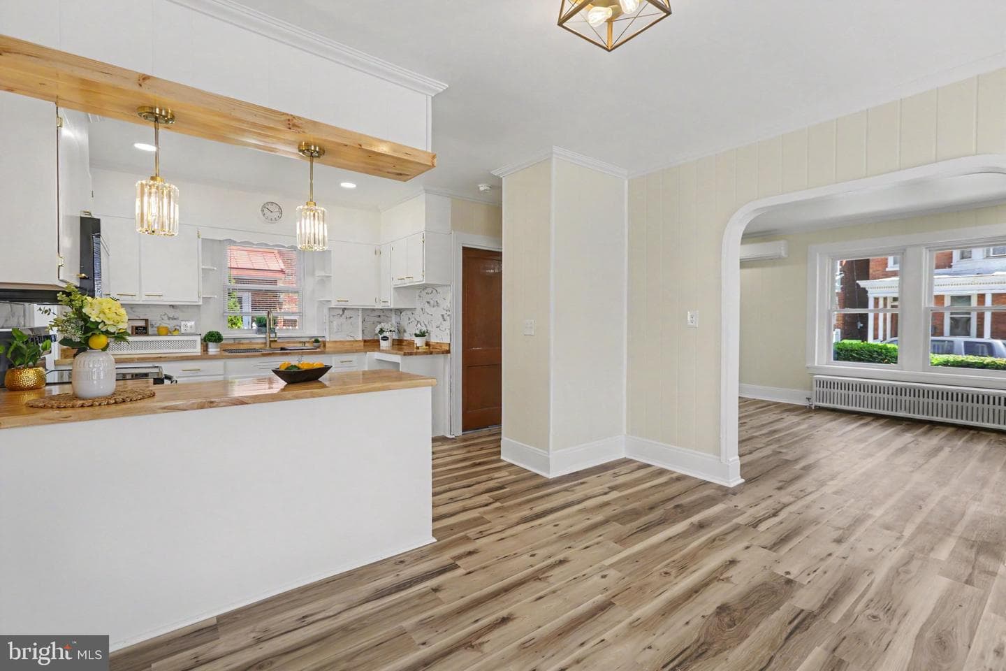241 S 6th Street photo 11