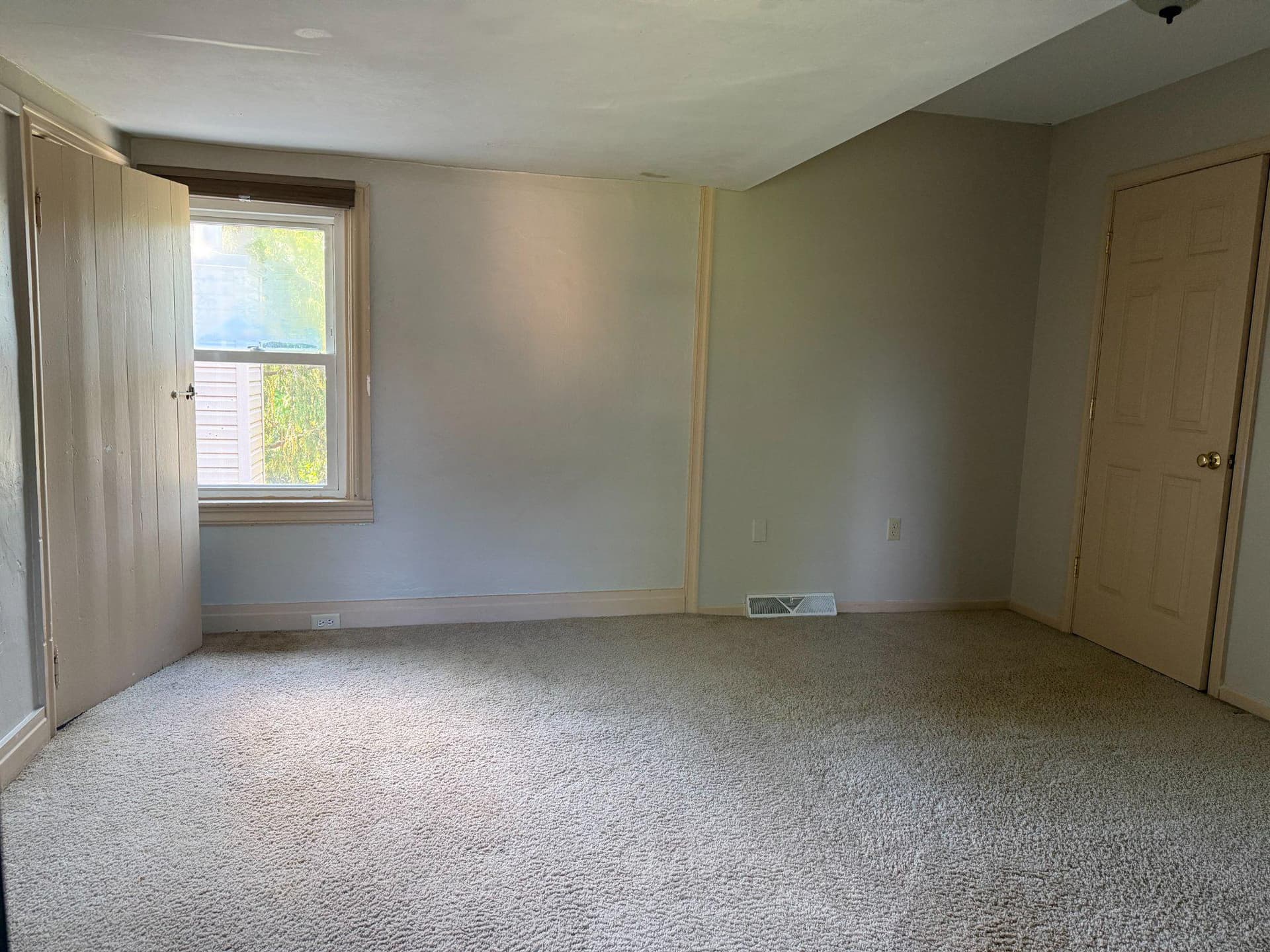 301 Ebenezer Road photo 18