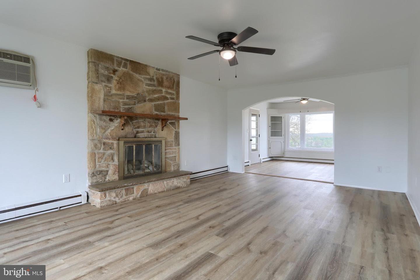 231 W Main Street photo 5