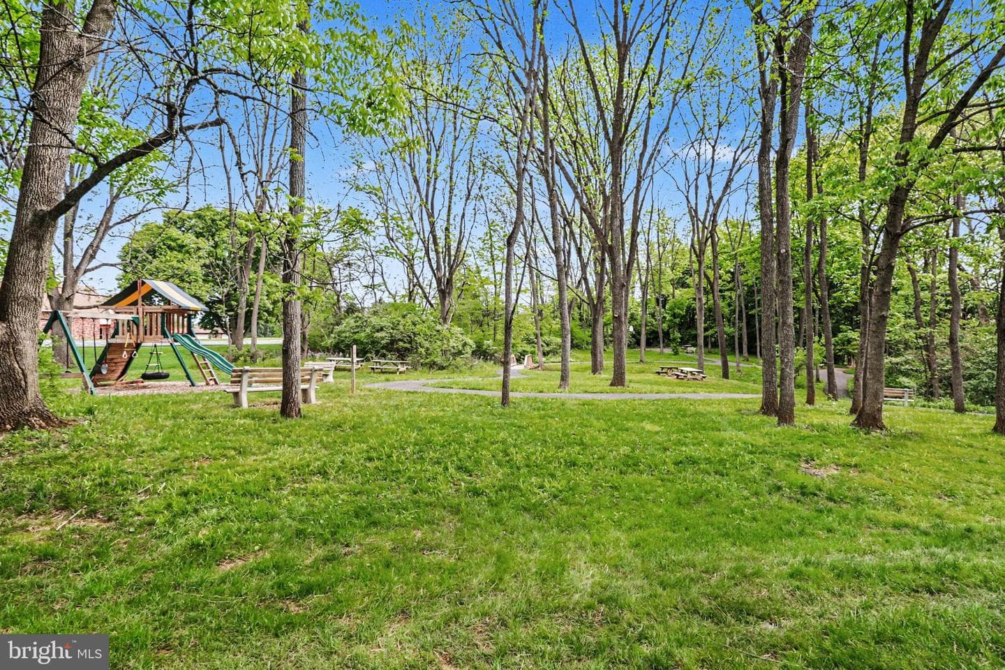 108 Woodside Court photo 26