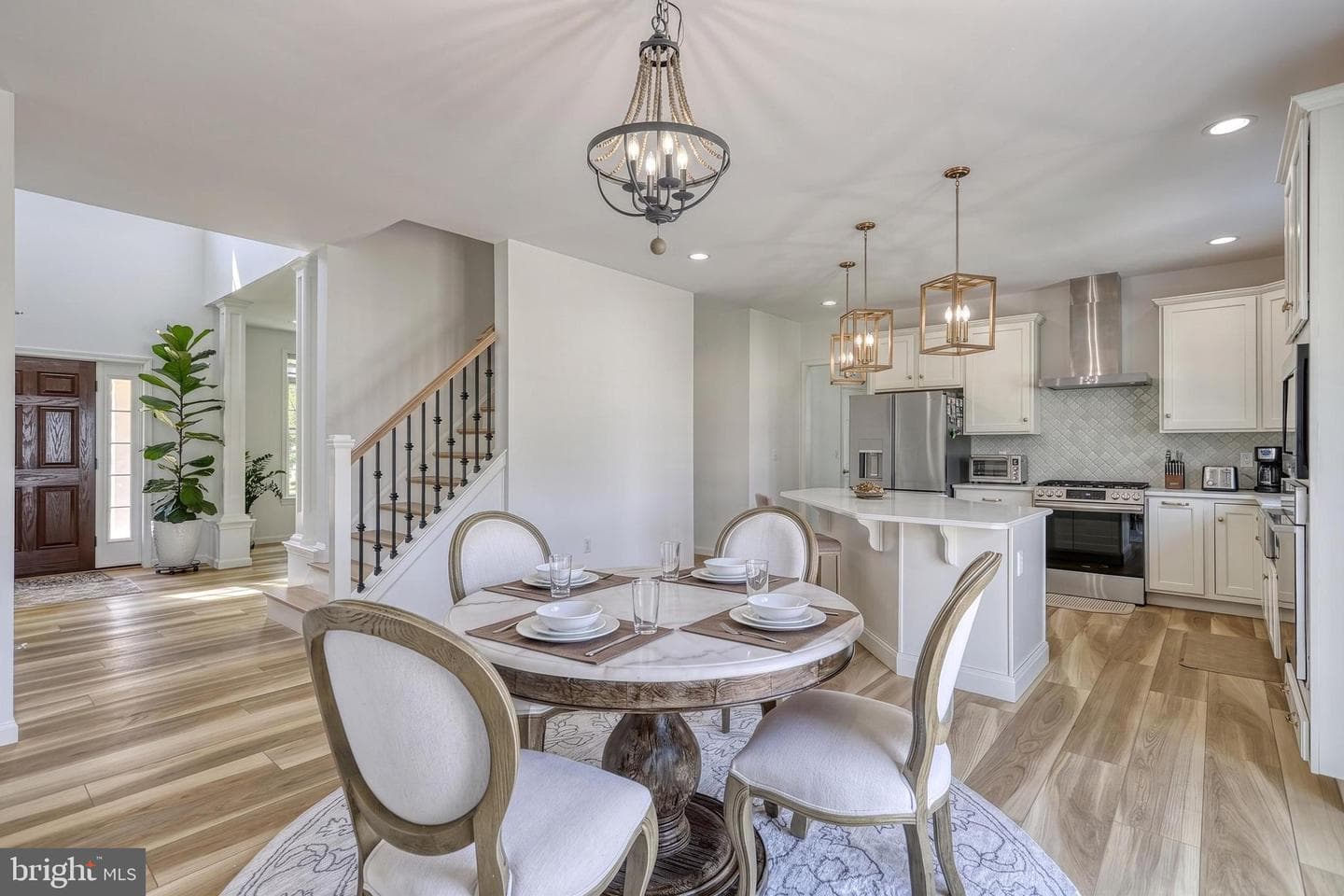 1549 Cambridge Drive photo 24