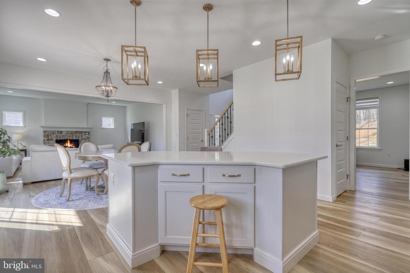 1549 Cambridge Drive photo 26