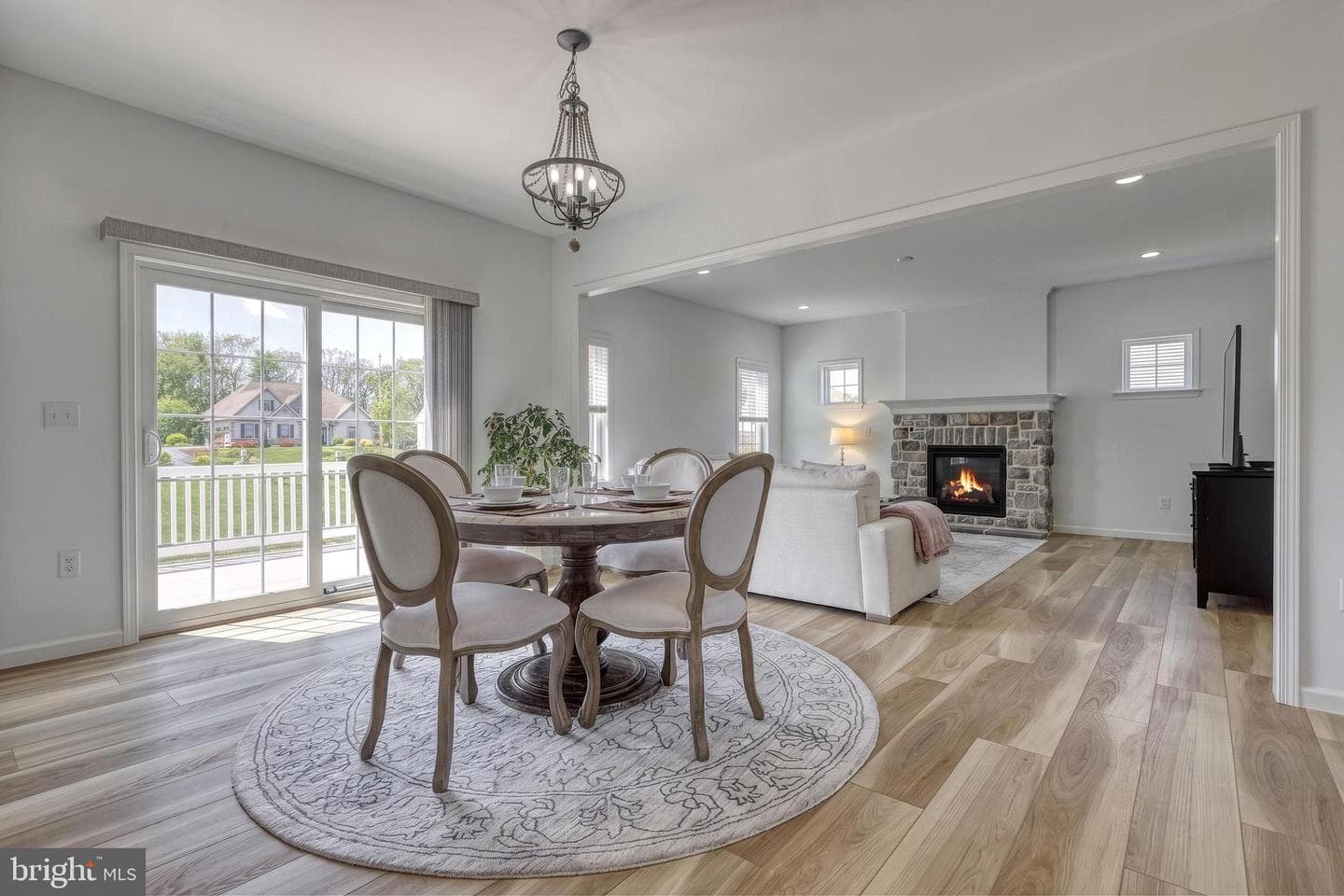 1549 Cambridge Drive photo 28
