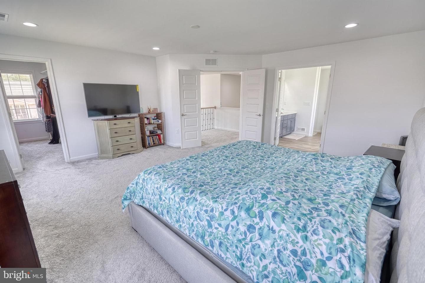 1549 Cambridge Drive photo 41