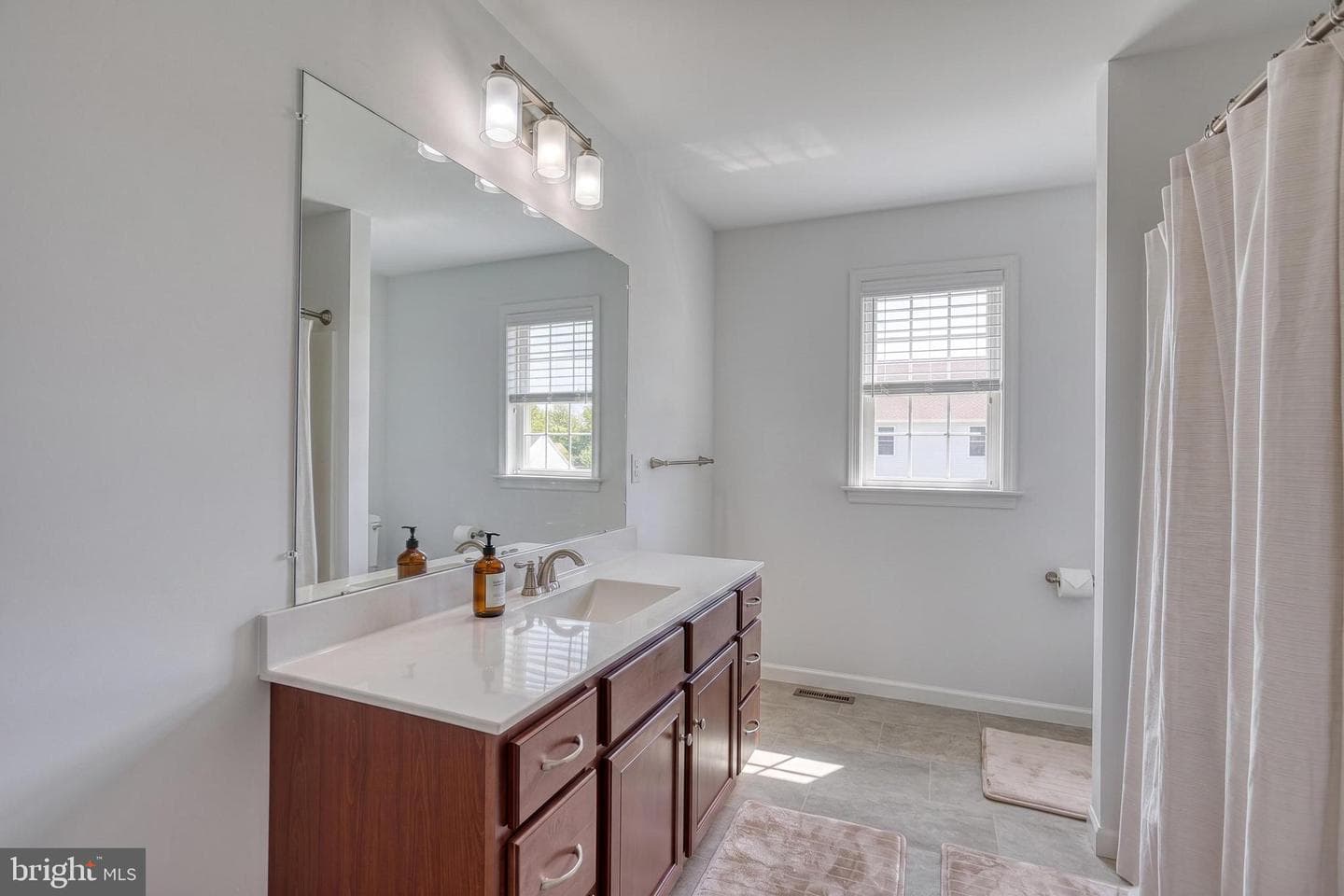 1549 Cambridge Drive photo 51