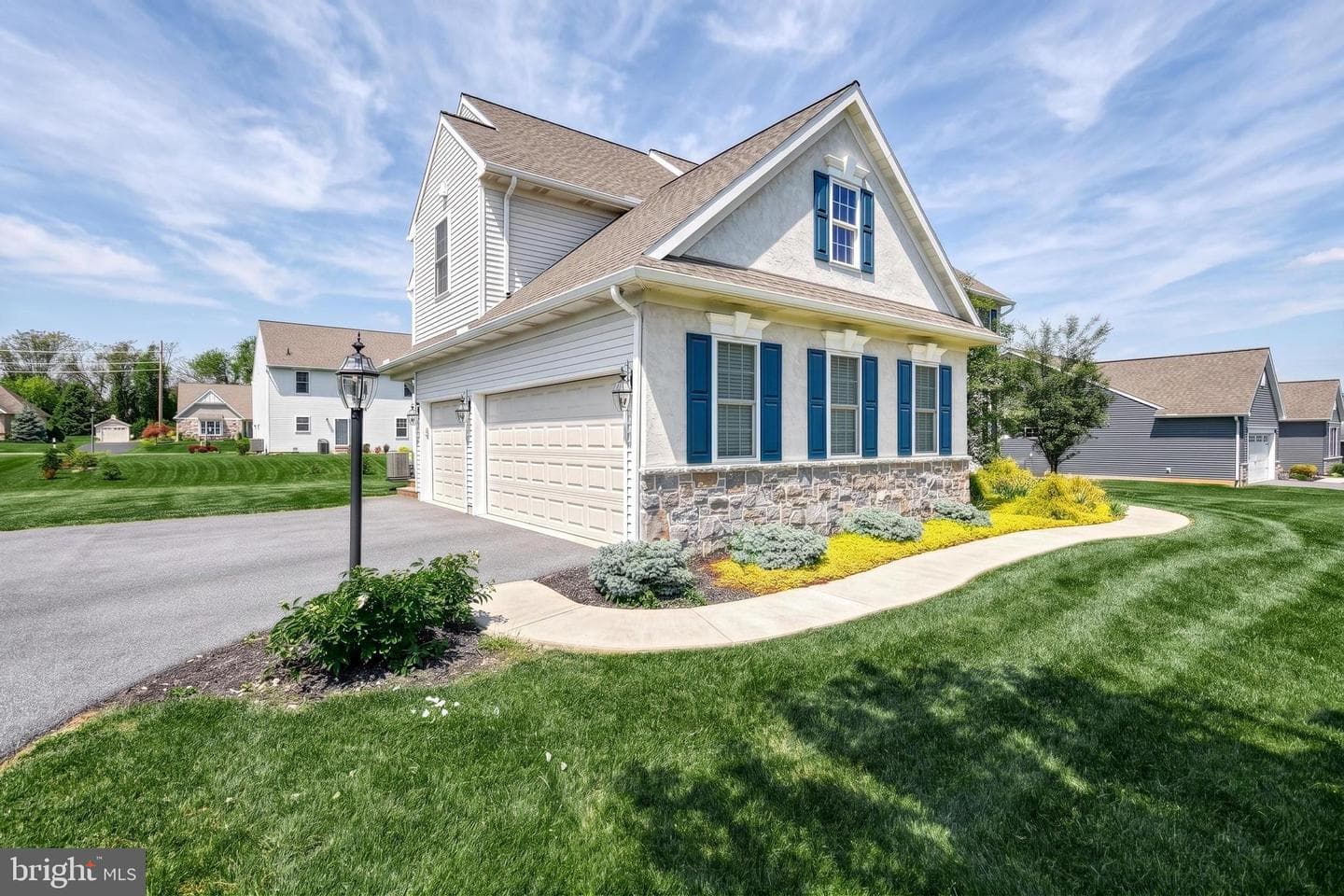 1549 Cambridge Drive photo 7