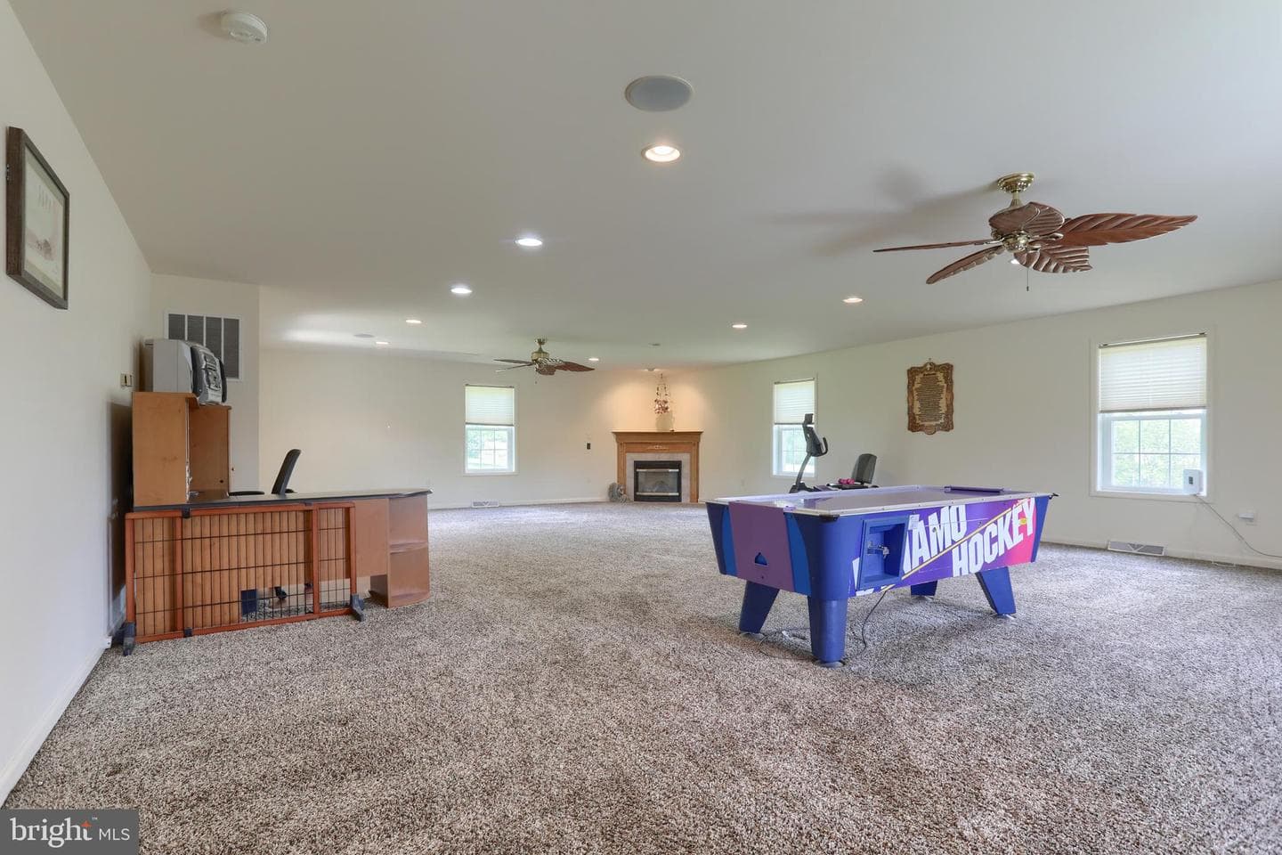 535 E Kercher Avenue photo 34
