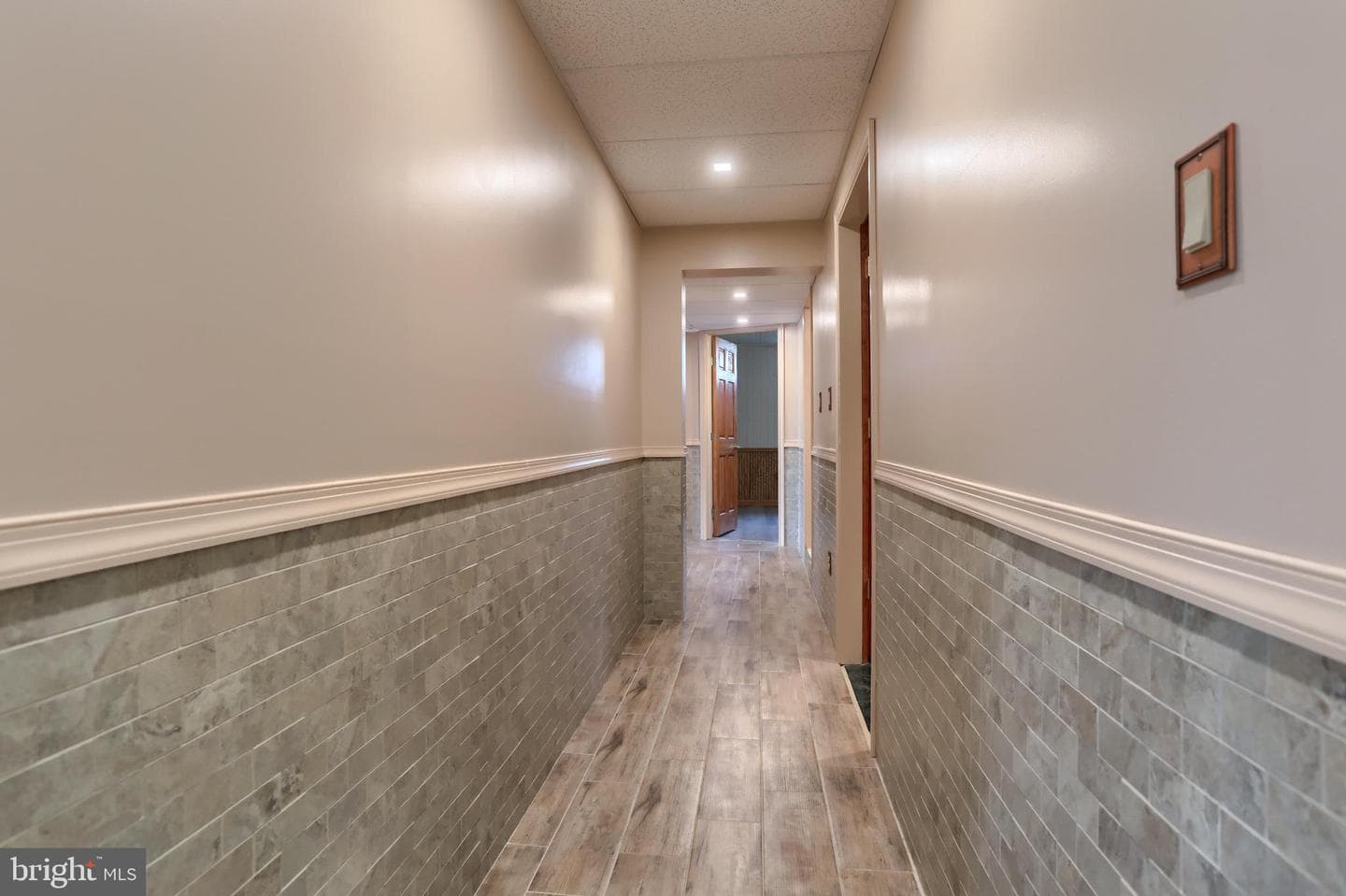 535 E Kercher Avenue photo 44
