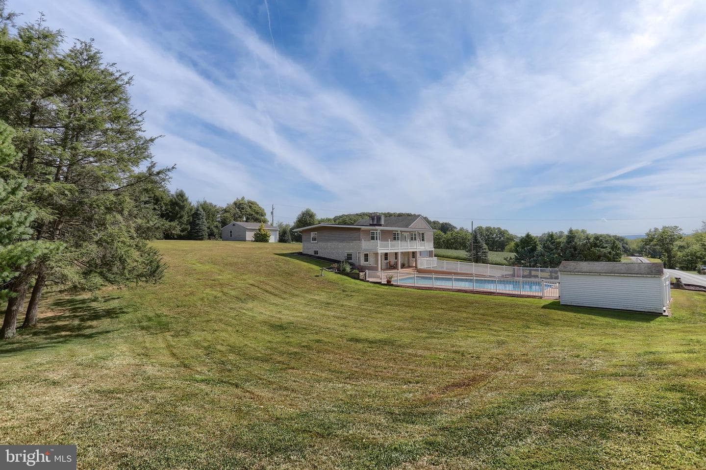 535 E Kercher Avenue photo 62