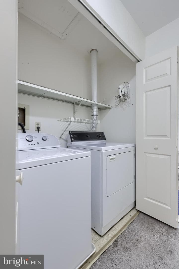 1531 Cambridge Court photo 24