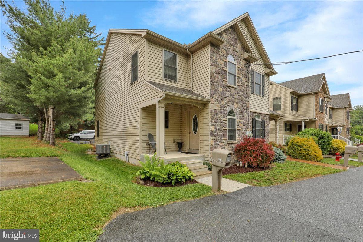 368 Granite Street photo 2