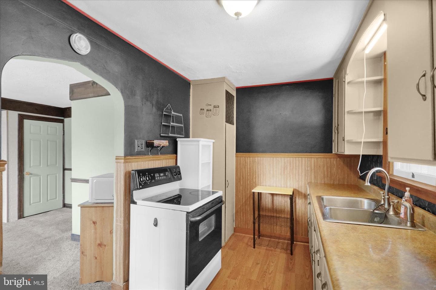 720 N Hanover Street photo 16