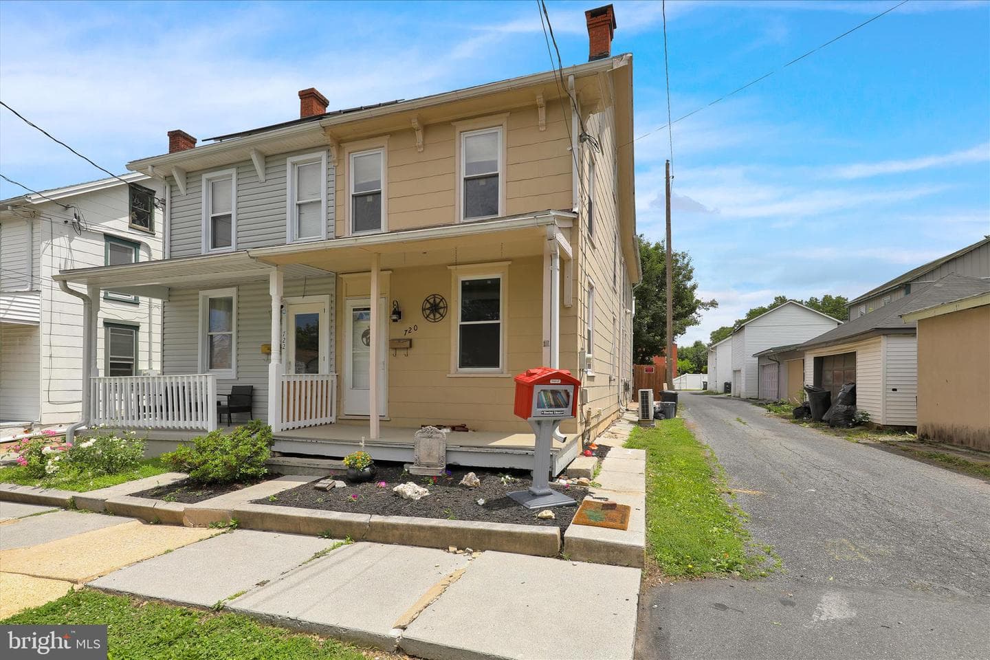 720 N Hanover Street photo 2