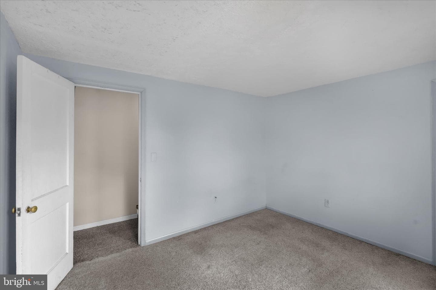 720 N Hanover Street photo 21