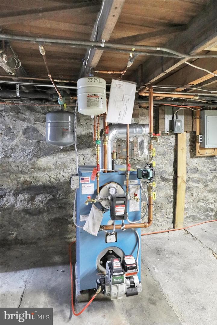 720 N Hanover Street photo 27