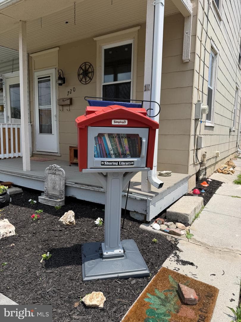720 N Hanover Street photo 3