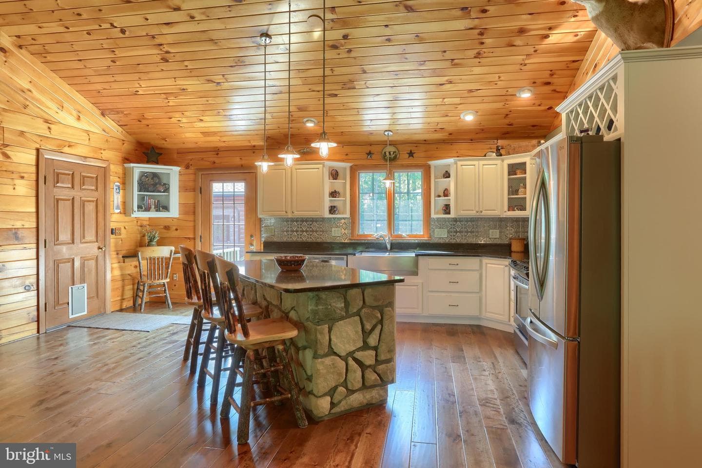 1005 Tulip Tree Drive photo 13