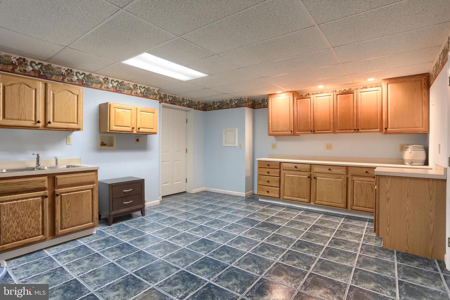 1005 Tulip Tree Drive photo 32