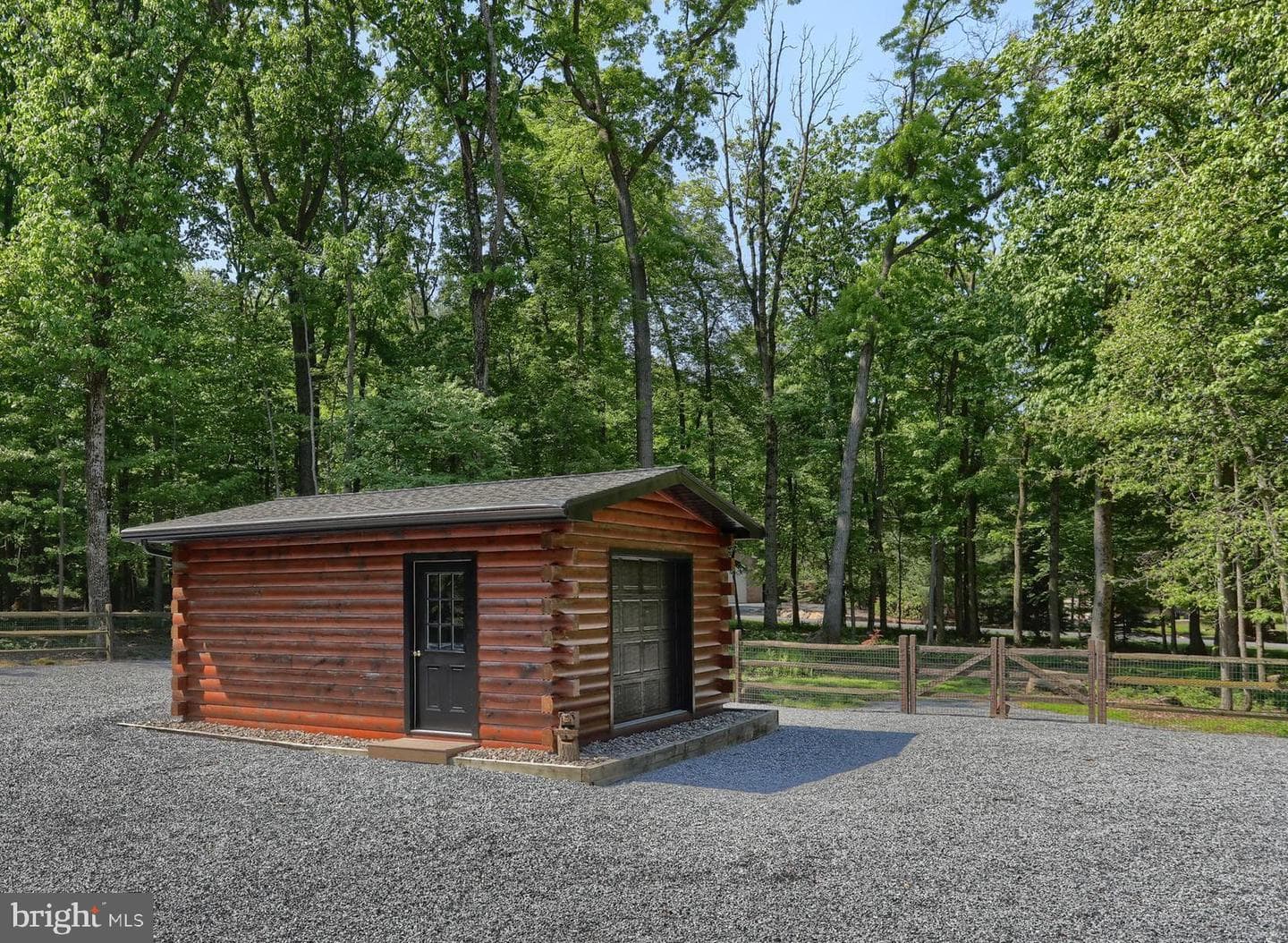 1005 Tulip Tree Drive photo 37