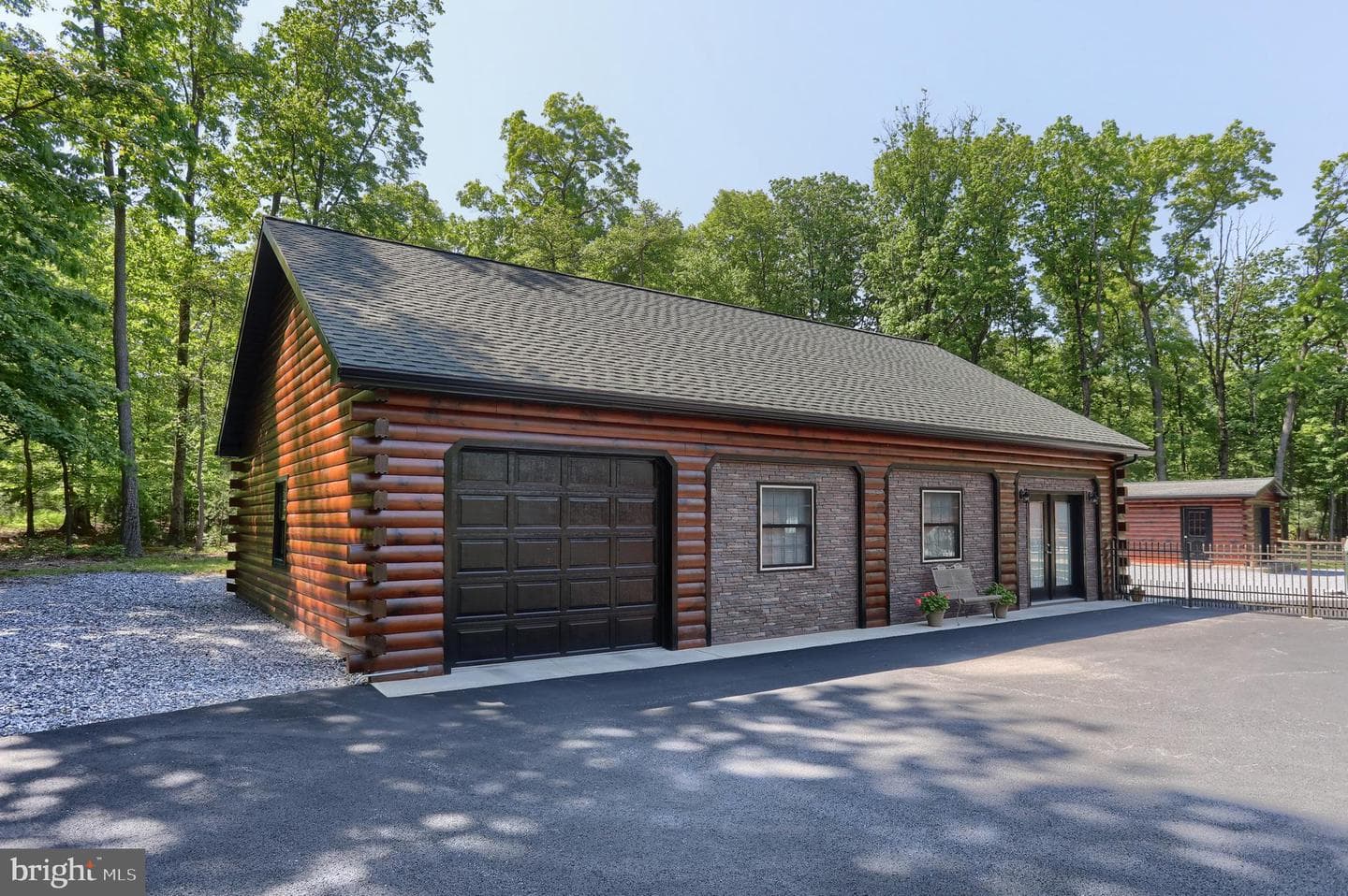 1005 Tulip Tree Drive photo 6