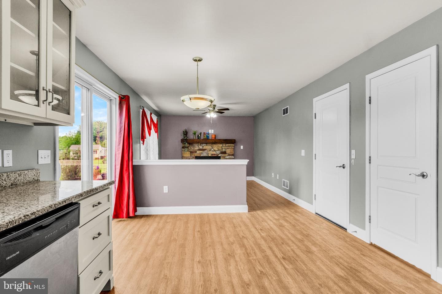 25 Springbrook Drive photo 12