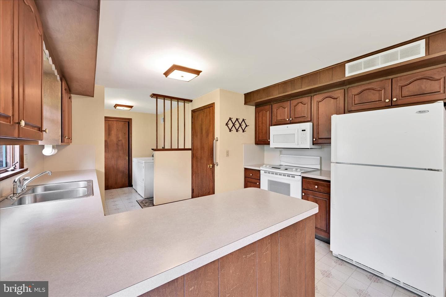 109 Spruce Street photo 11