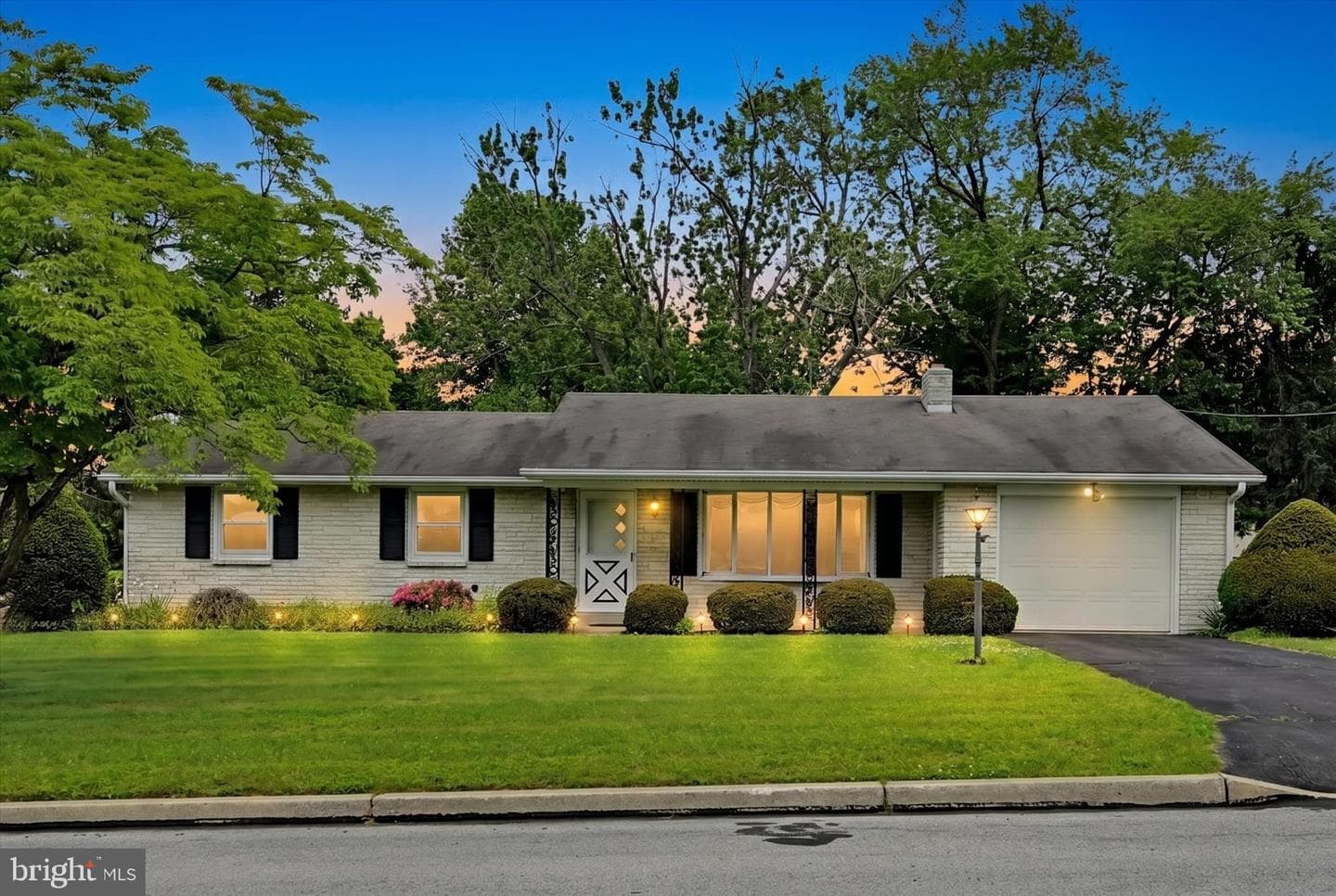 109 Spruce Street photo 30