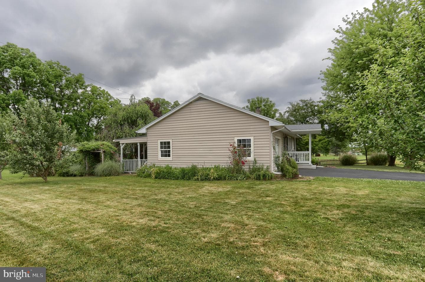 15 Alden Lane photo 40