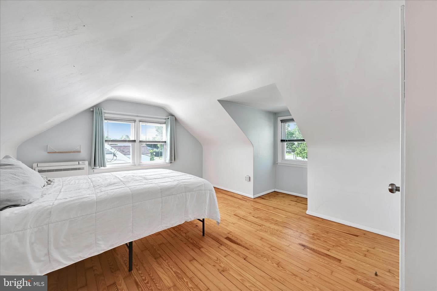 14 W Walnut Street photo 17