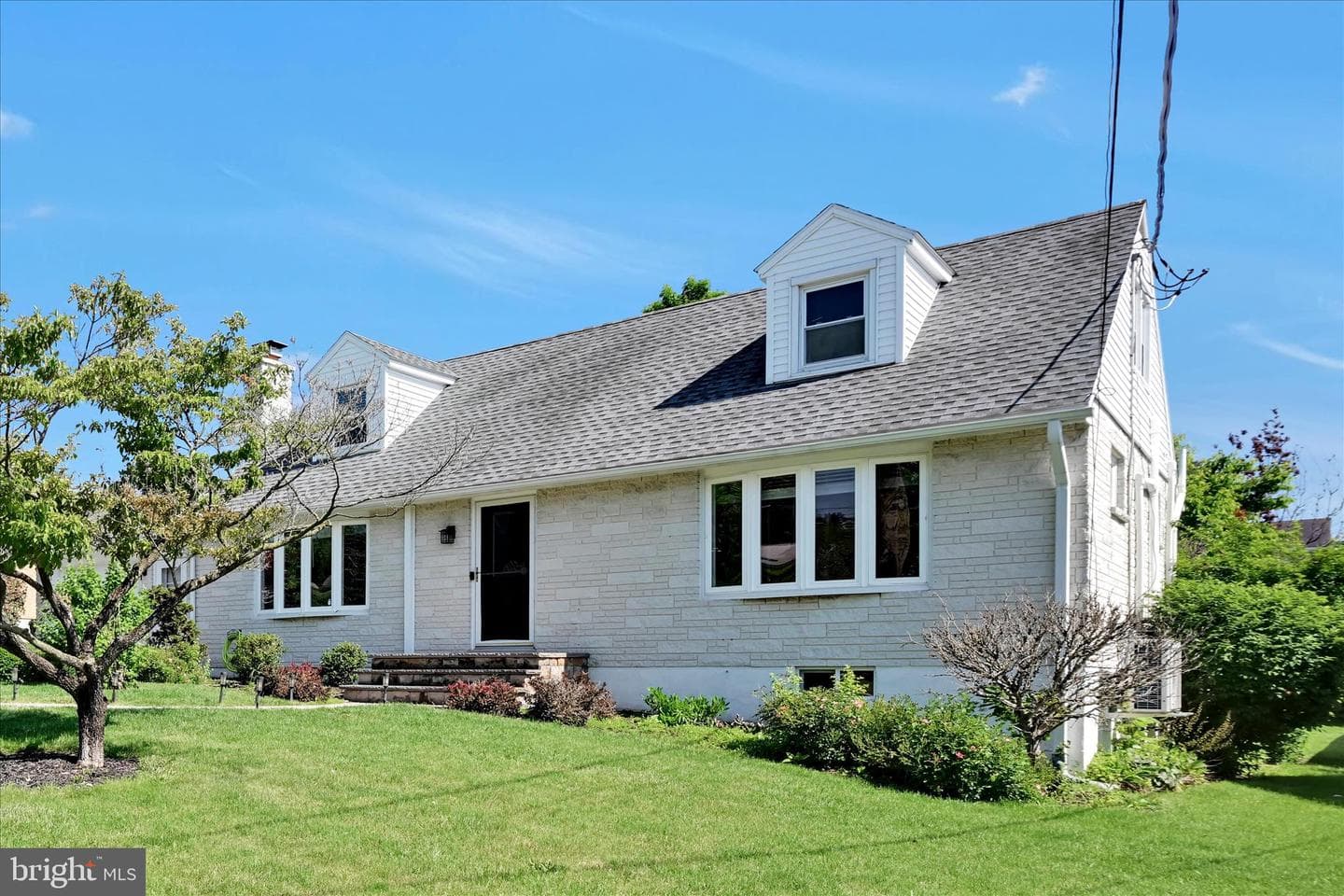 14 W Walnut Street photo 4