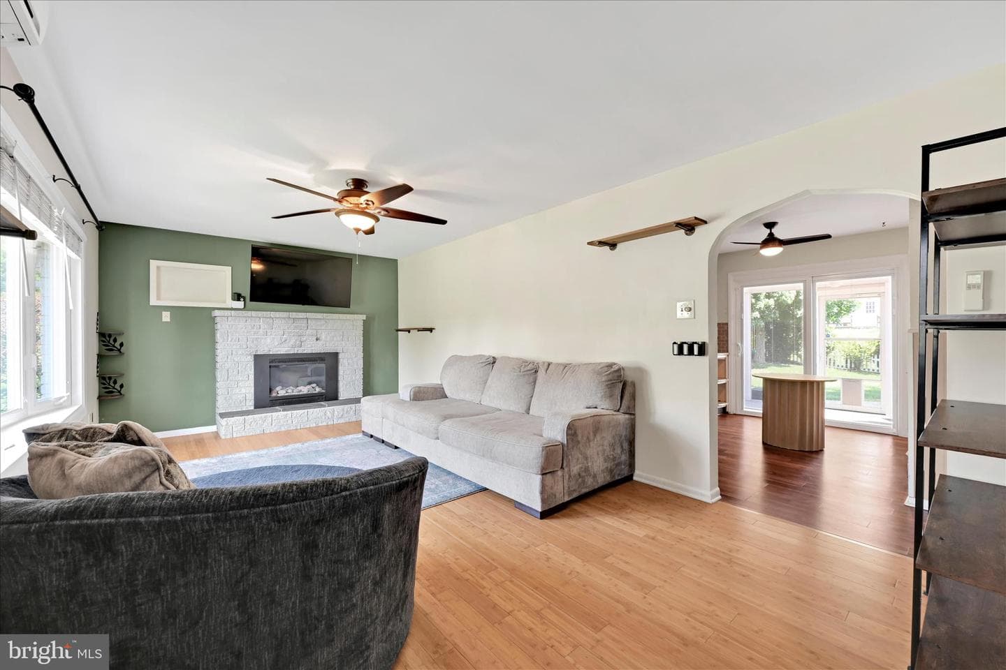 14 W Walnut Street photo 5