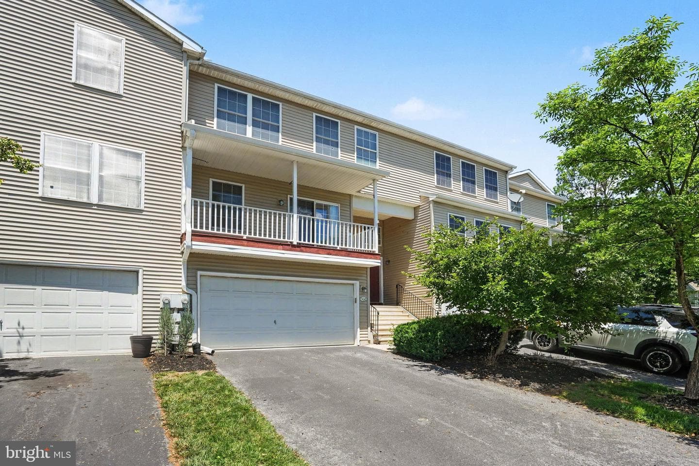 102 Woodside Court photo 3